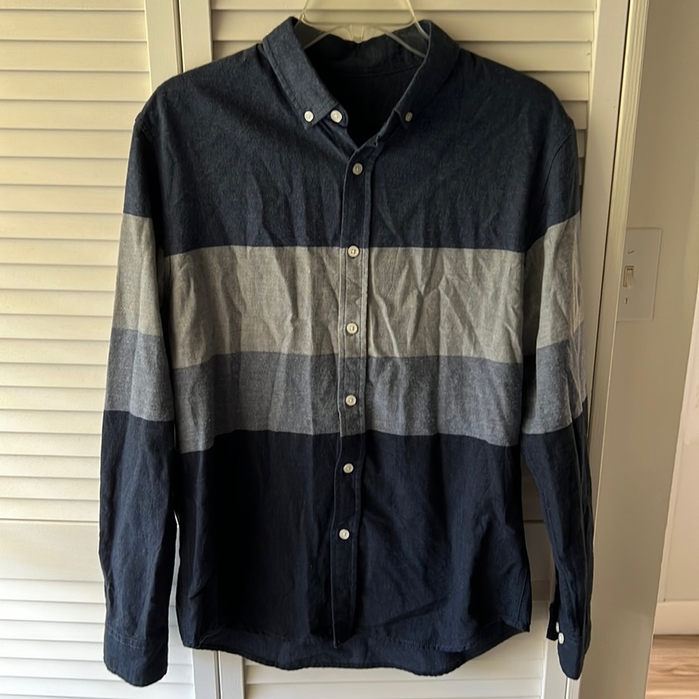 Tailored casual button shirt